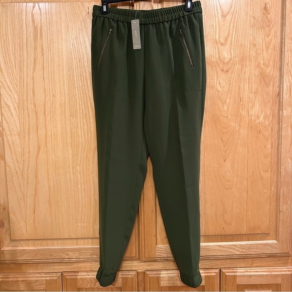J. Crew Green Joggers with Elastic Cuffs and Comfortable Fit - Picture 2 of 7
